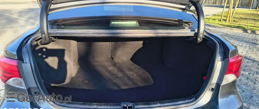 TOYOTA Avensis 1.8 Active