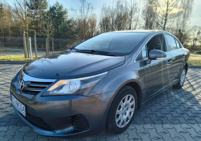 TOYOTA Avensis 1.8 Active