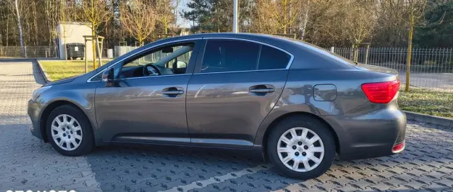 TOYOTA Avensis 1.8 Active
