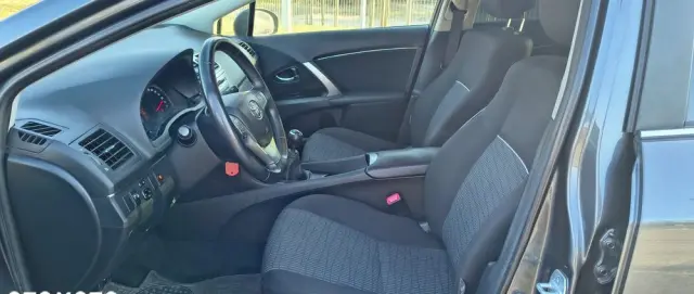 TOYOTA Avensis 1.8 Active