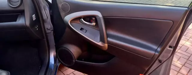 TOYOTA RAV4 2.0 VVT-i (158 KM) 4WD