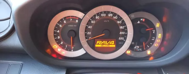 TOYOTA RAV4 2.0 VVT-i (158 KM) 4WD