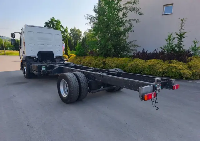 RENAULT Gama D 16.250  rama do zabudowy poduszka blokada mostu 