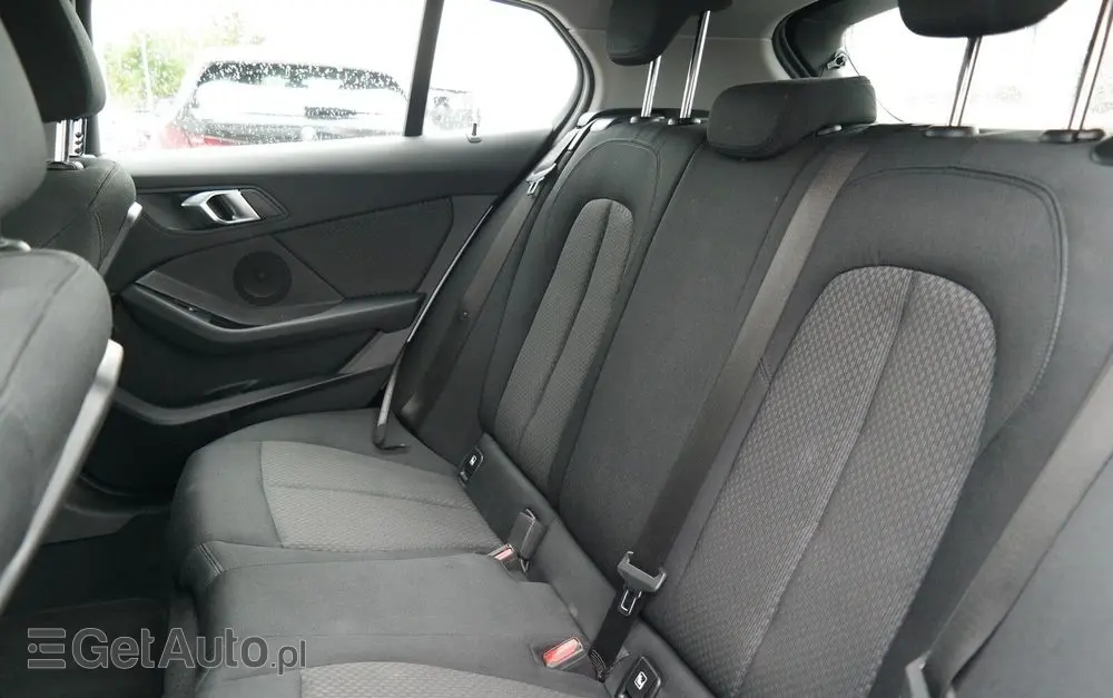 BMW Seria 1 118i Advantage