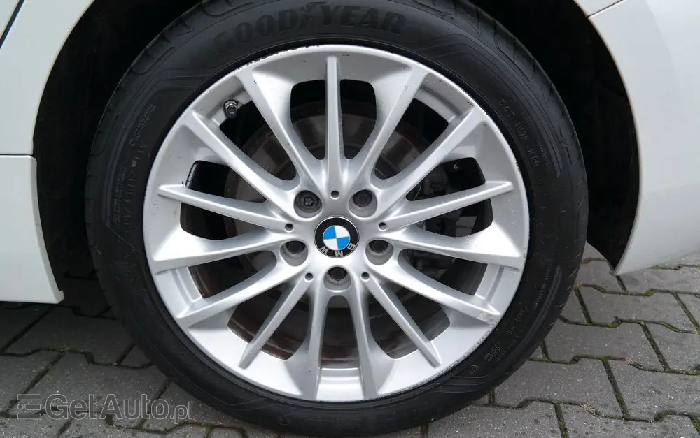 BMW Seria 1 118i Advantage