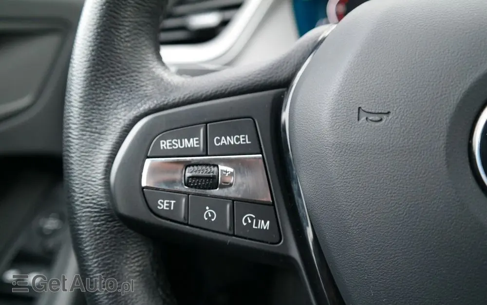 BMW Seria 1 118i Advantage