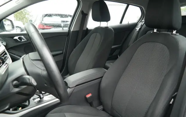 BMW Seria 1 118i Advantage