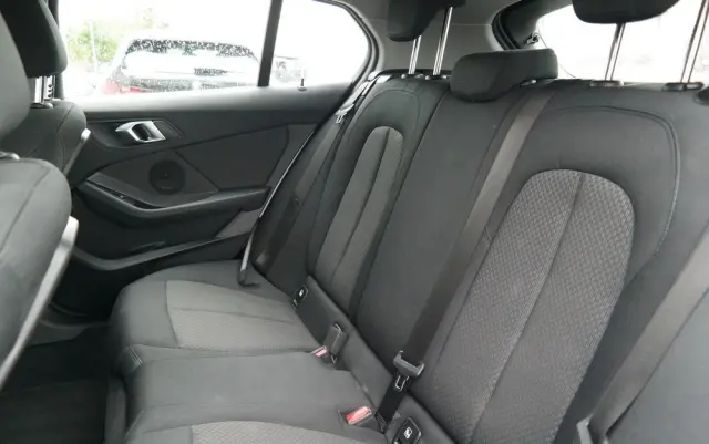 BMW Seria 1 118i Advantage