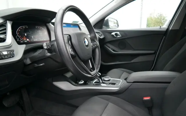 BMW Seria 1 118i Advantage