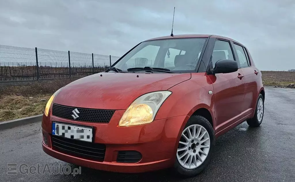 SUZUKI Swift 