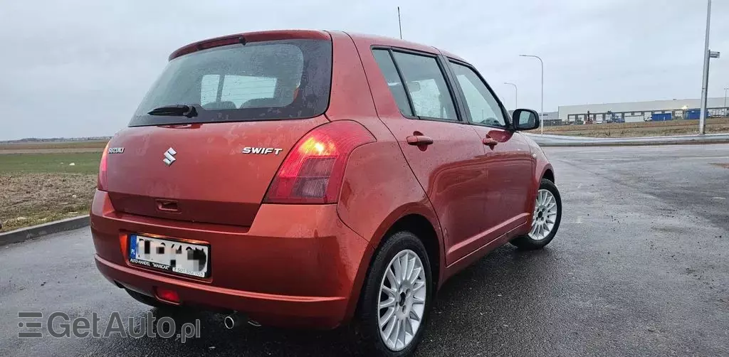SUZUKI Swift 