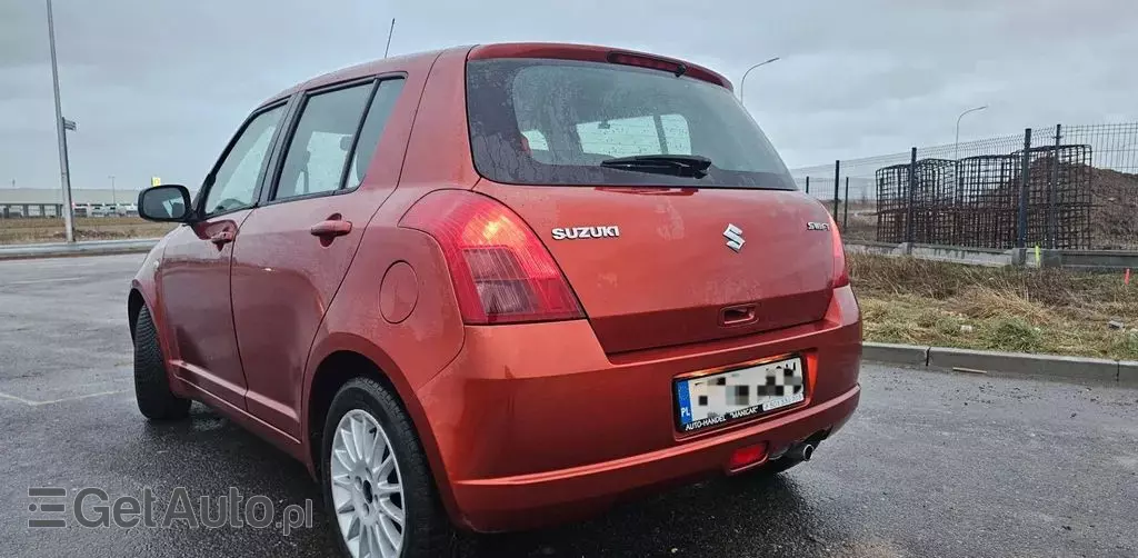SUZUKI Swift 