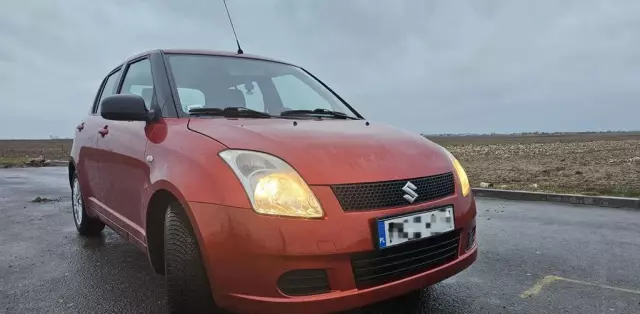 SUZUKI Swift 
