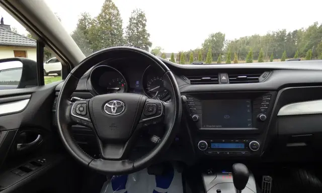 TOYOTA Avensis 1.8 Prestige MS