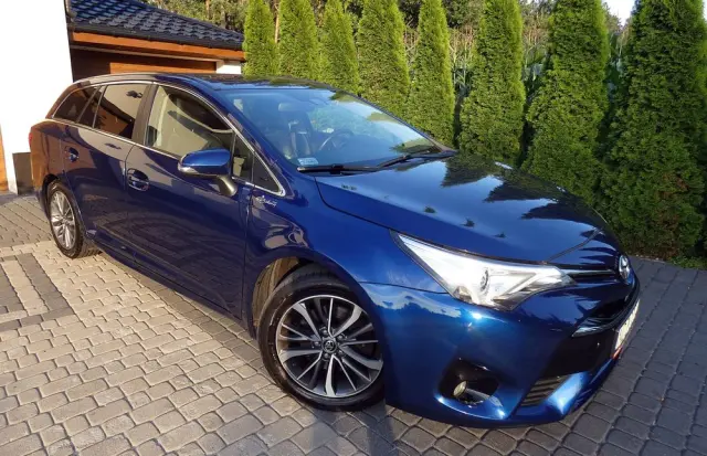 TOYOTA Avensis 1.8 Prestige MS