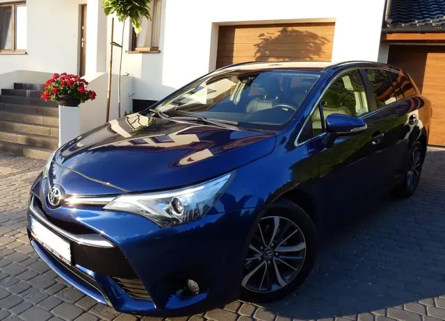 TOYOTA Avensis 1.8 Prestige MS