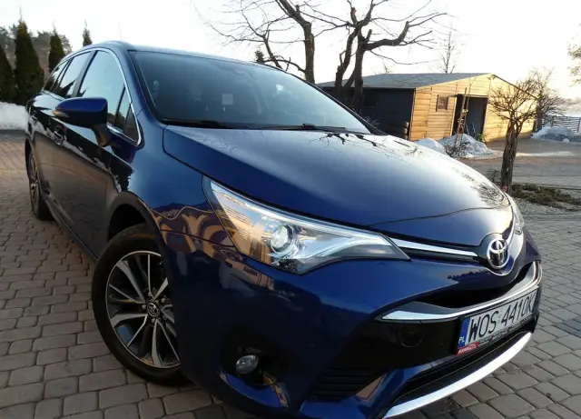 TOYOTA Avensis 1.8 Prestige MS