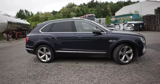 BENTLEY Bentayga W12