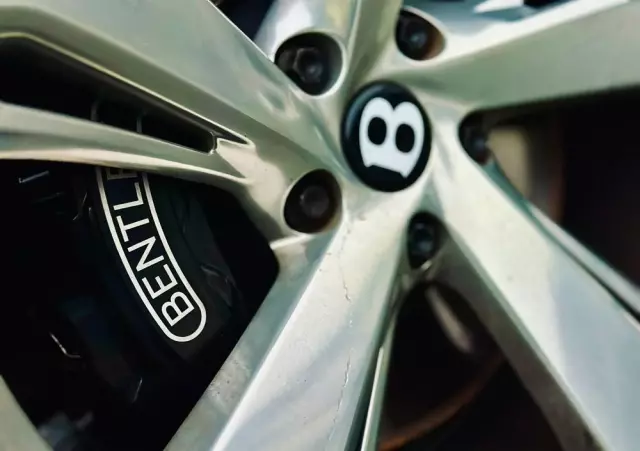 BENTLEY Bentayga W12