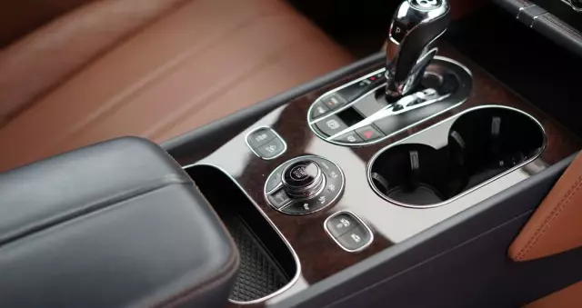 BENTLEY Bentayga W12