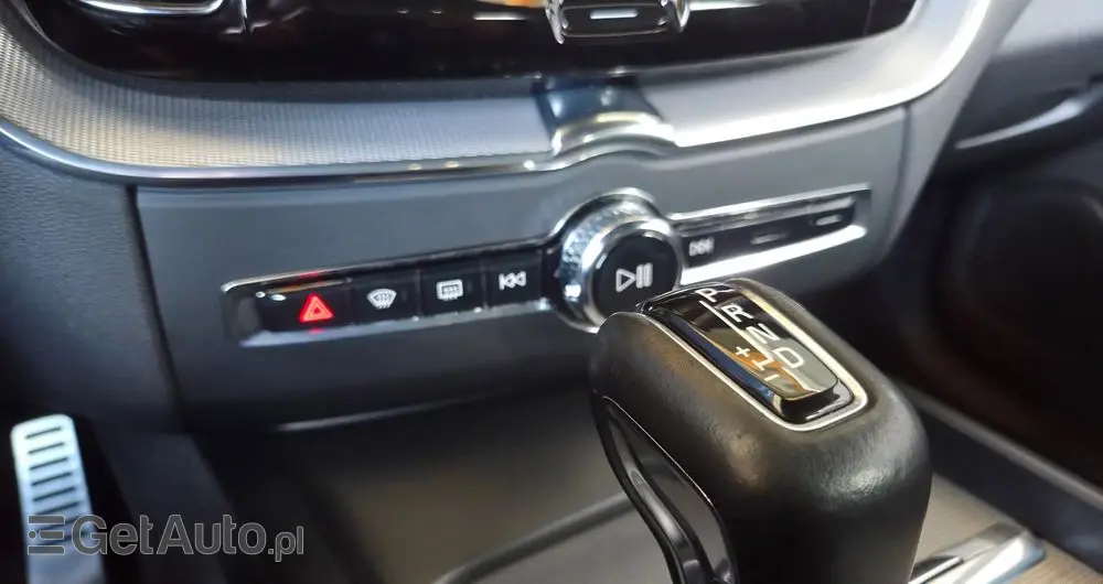 VOLVO XC 60 D4 Geartronic RDesign