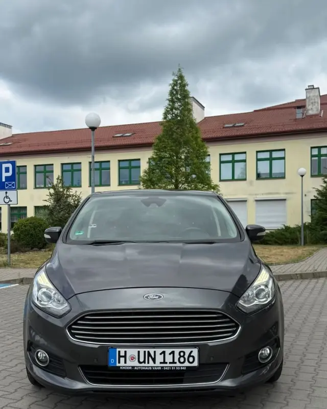 FORD S-Max 2.0 TDCi Titanium