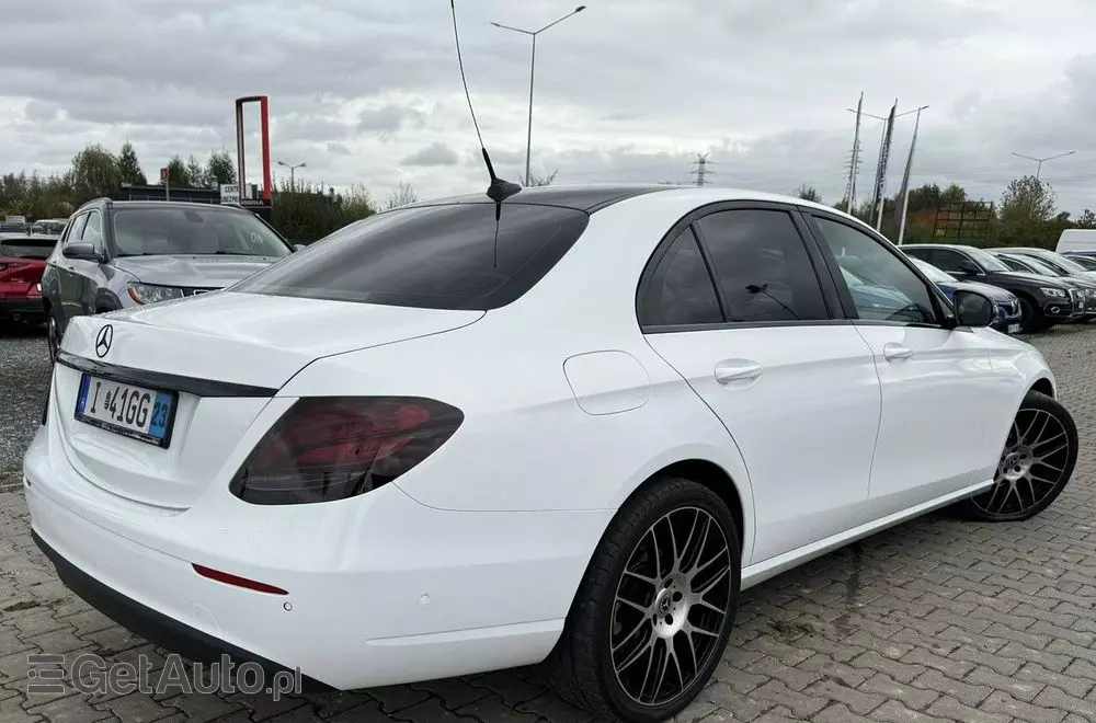 MERCEDES-BENZ Klasa E 200 d 9G-TRONIC