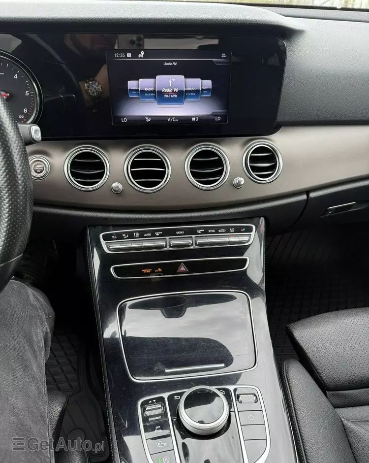 MERCEDES-BENZ Klasa E 200 d 9G-TRONIC