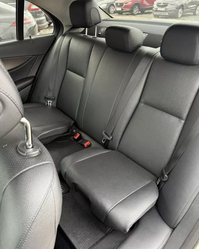 MERCEDES-BENZ Klasa E 200 d 9G-TRONIC