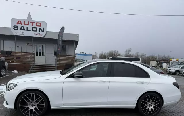 MERCEDES-BENZ Klasa E 200 d 9G-TRONIC