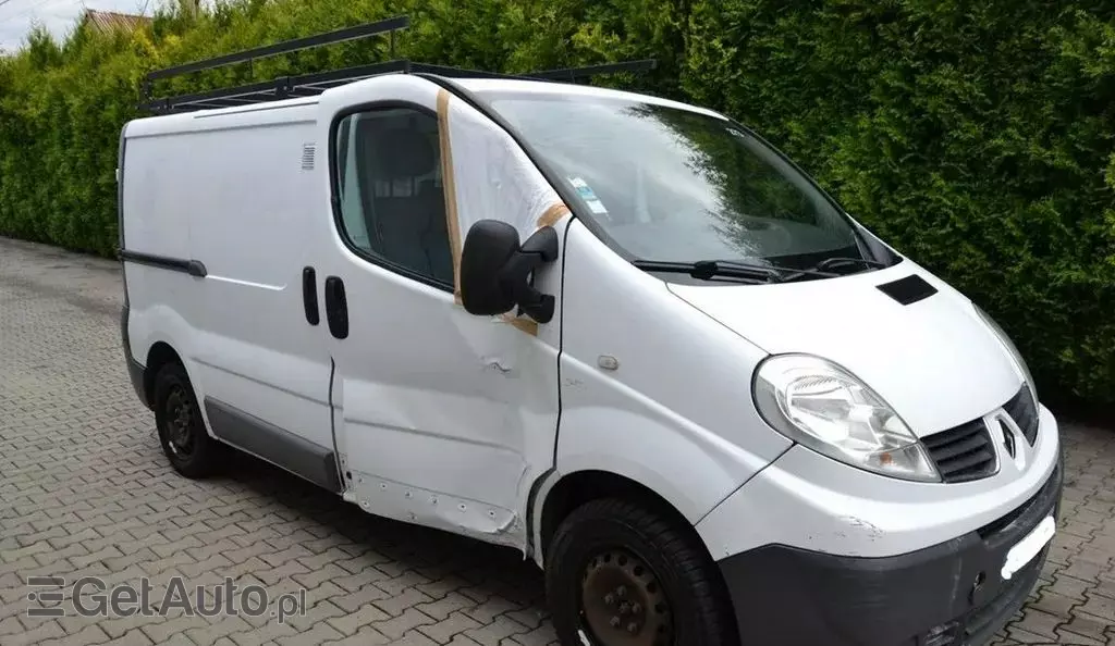 RENAULT Trafic 