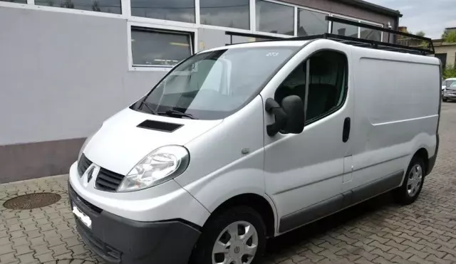 RENAULT Trafic 