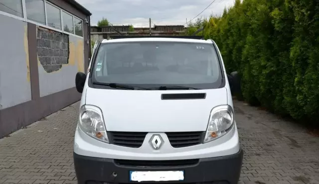 RENAULT Trafic 