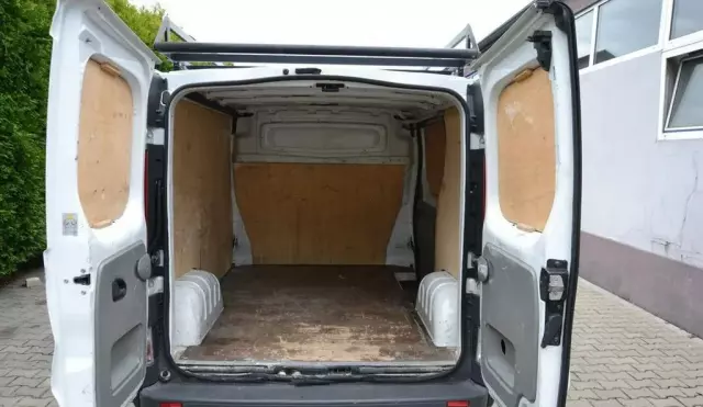 RENAULT Trafic 