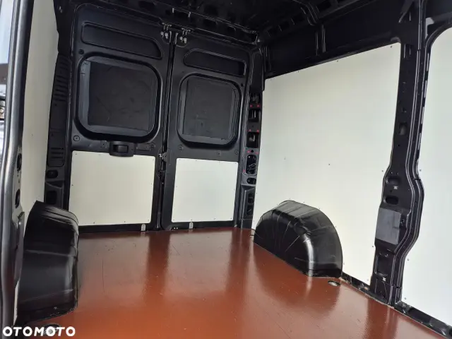 PEUGEOT Boxer 330 L2H2