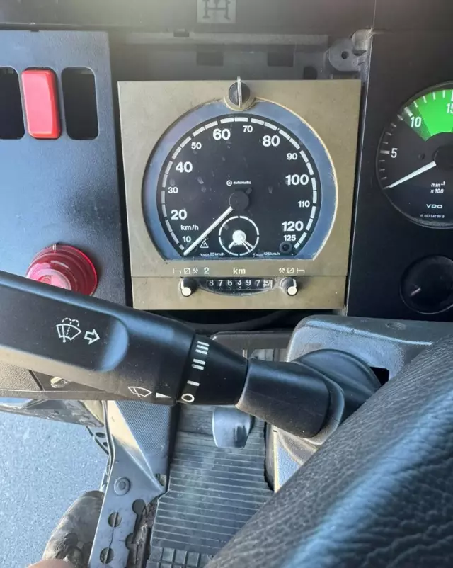 MERCEDES-BENZ 1827 blatt/blatt 