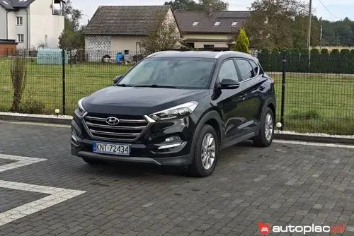 HYUNDAI Tucson 