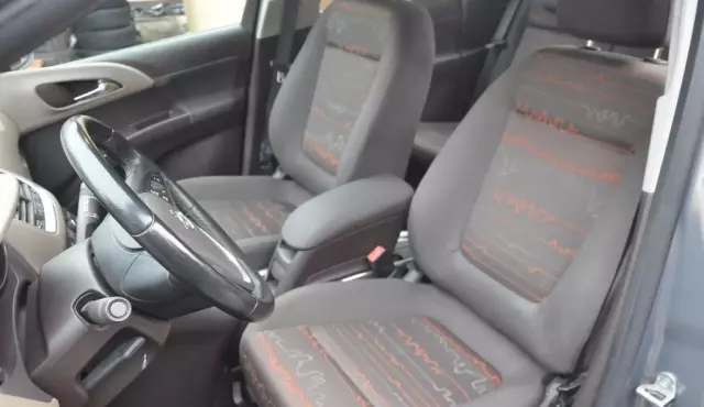 OPEL Meriva 1.4 Turbo (140 KM)