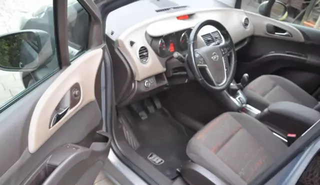 OPEL Meriva 1.4 Turbo (140 KM)