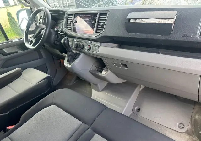 VOLKSWAGEN Crafter 