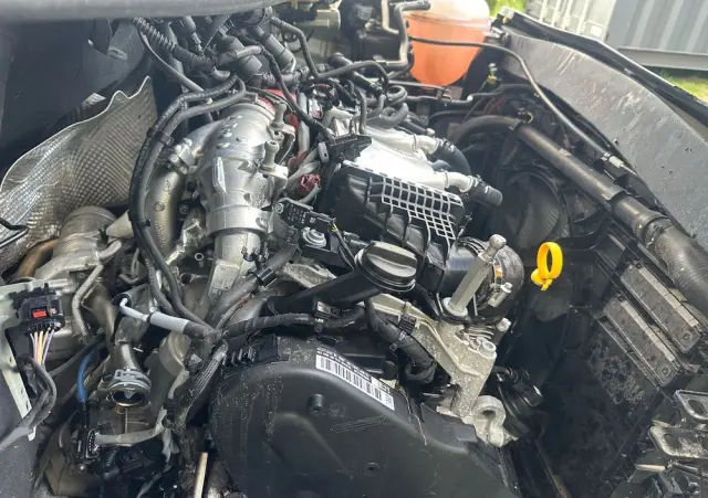 VOLKSWAGEN Crafter 