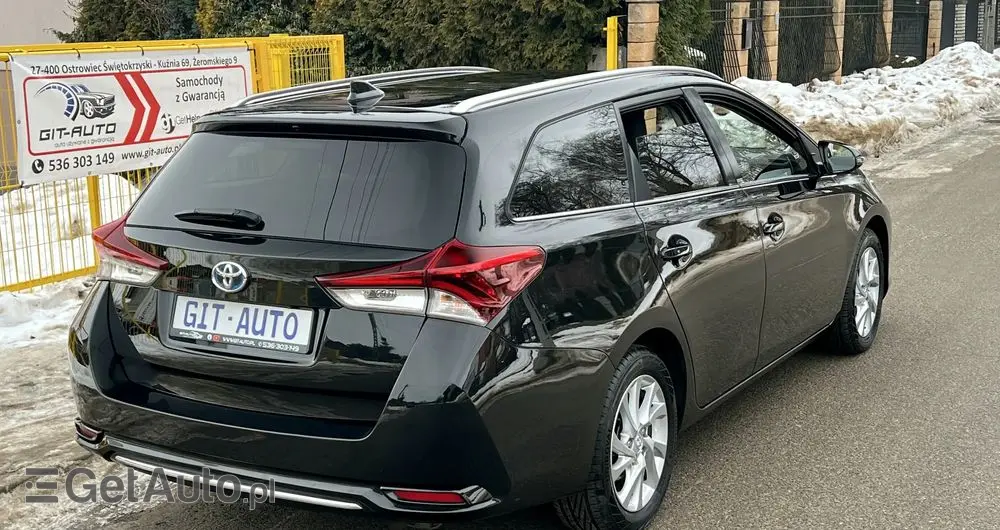 TOYOTA Auris 1.8 HSD Prestige NAVI