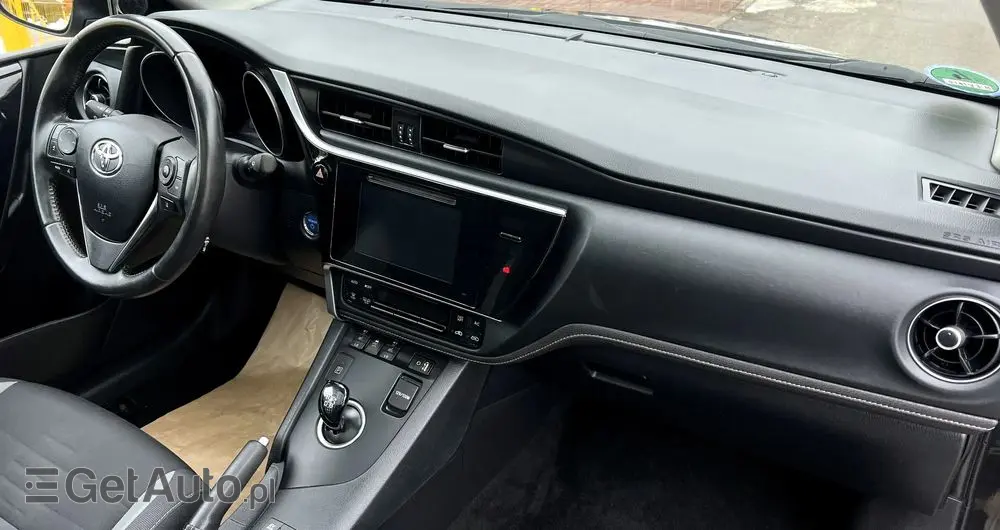 TOYOTA Auris 1.8 HSD Prestige NAVI