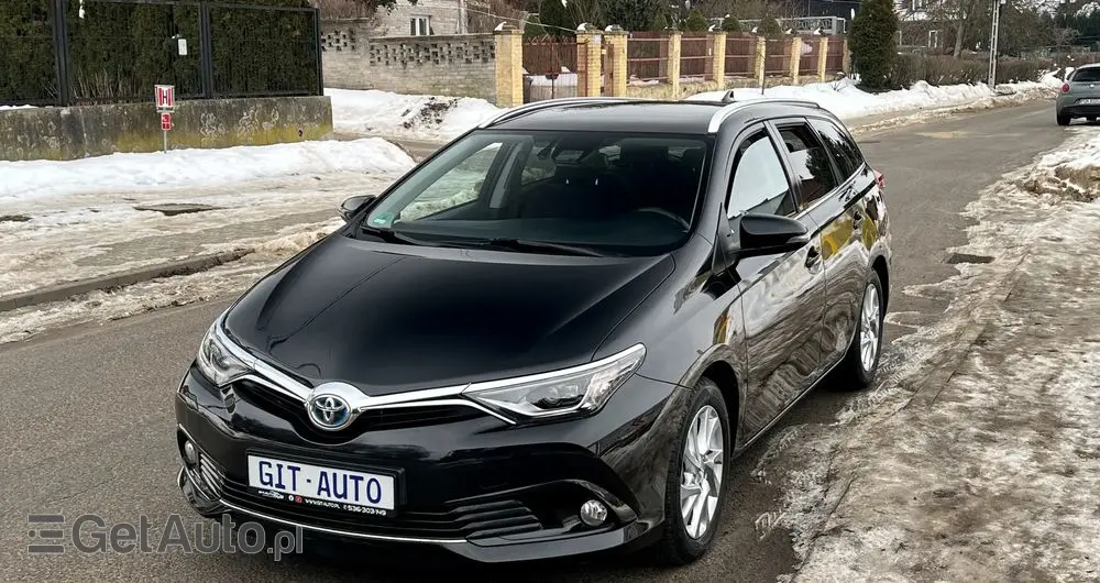 TOYOTA Auris 1.8 HSD Prestige NAVI