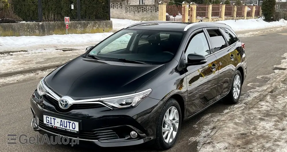 TOYOTA Auris 1.8 HSD Prestige NAVI