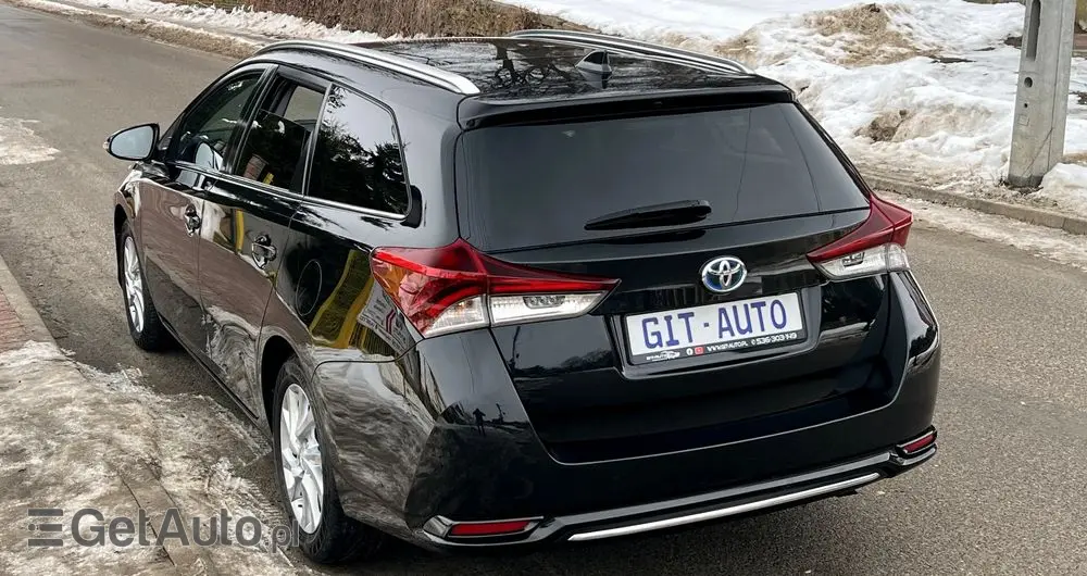 TOYOTA Auris 1.8 HSD Prestige NAVI
