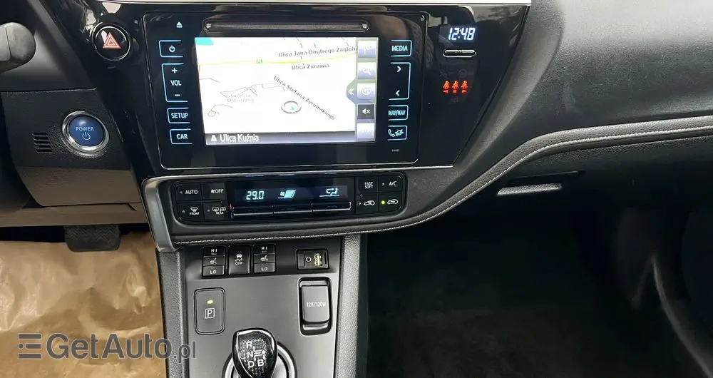 TOYOTA Auris 1.8 HSD Prestige NAVI