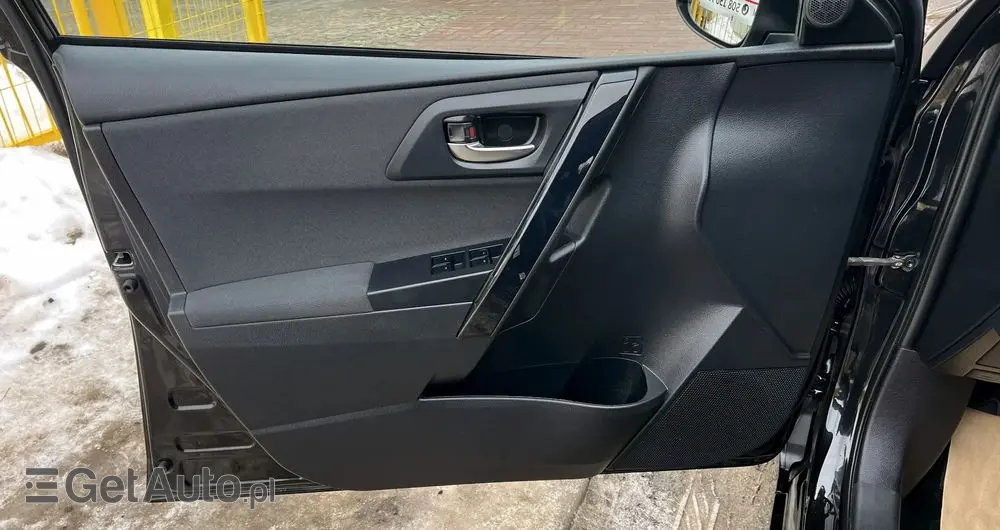 TOYOTA Auris 1.8 HSD Prestige NAVI