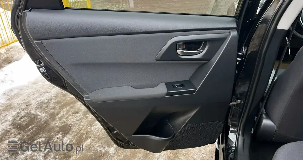 TOYOTA Auris 1.8 HSD Prestige NAVI