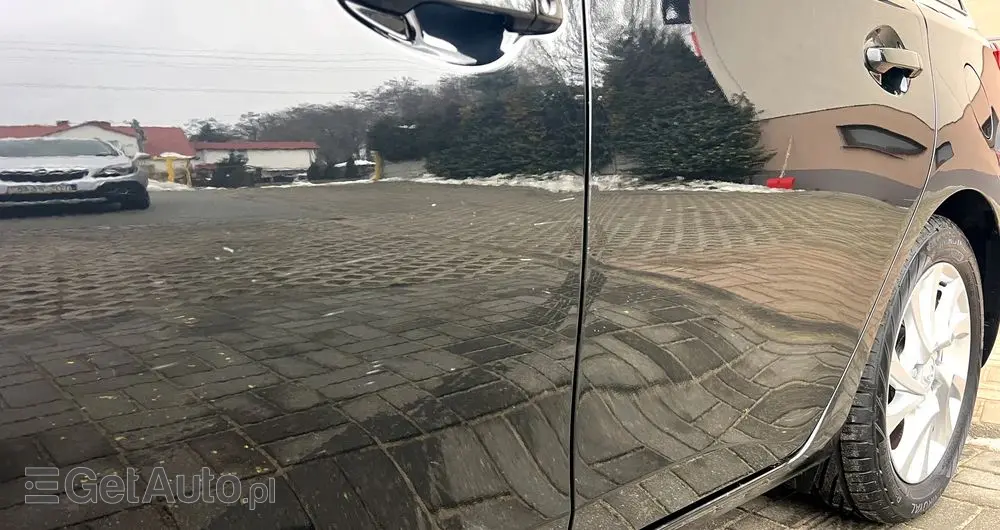 TOYOTA Auris 1.8 HSD Prestige NAVI